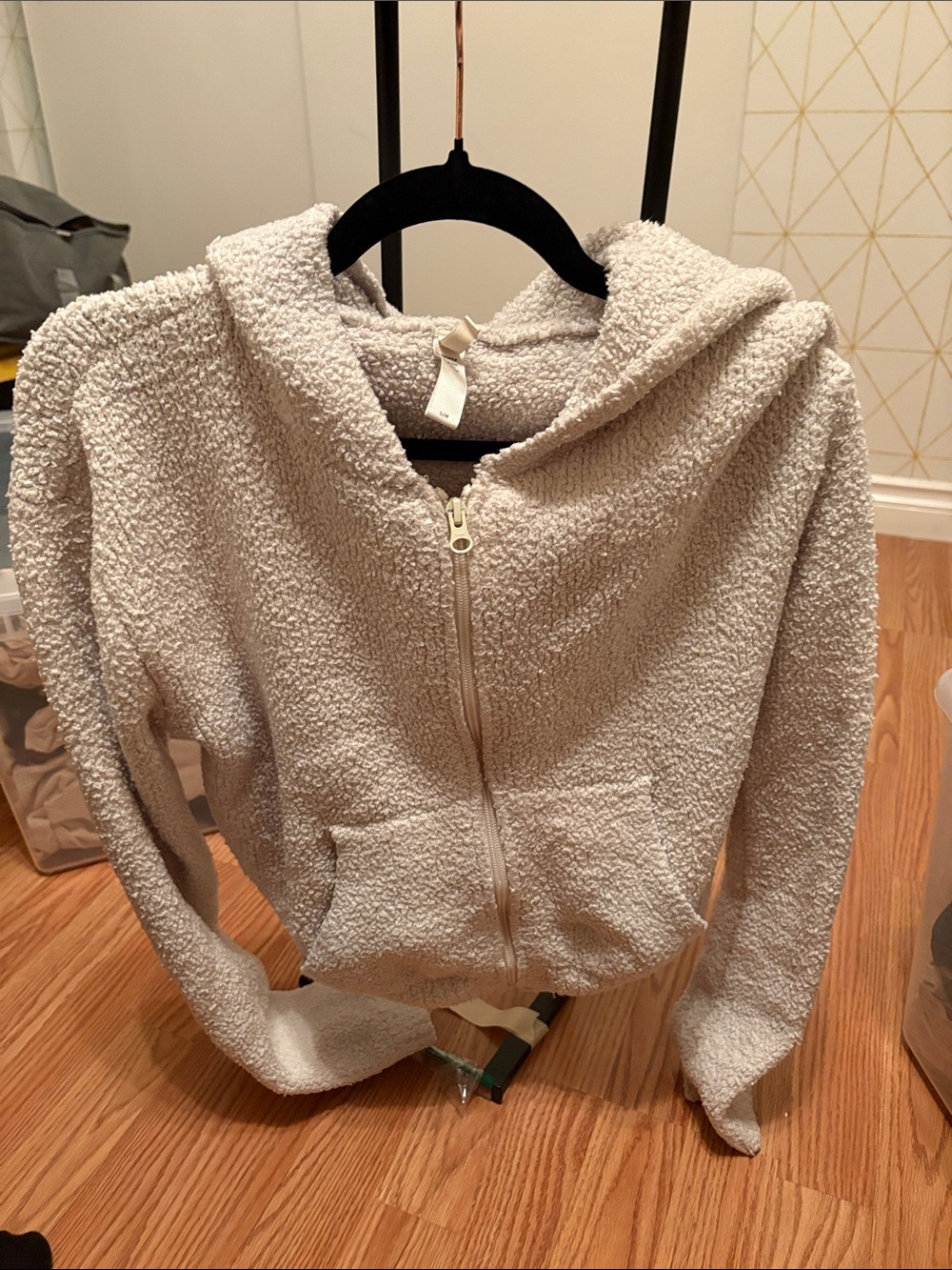 SKIMS Cream Sherpa Zip Hoodie - Picture 1 of 2